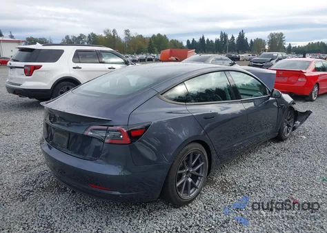 2021 Tesla Model 3 Long Range Dual Motor All-Wheel Drive z USA, uszkodzony, nr VIN 5YJ3E1EB4MF068002
